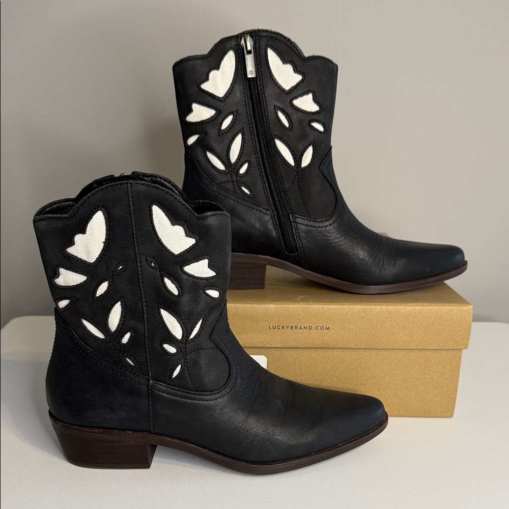 Lucky Brand Black and White Cutout Ankle Booties - sz 7 - NIB